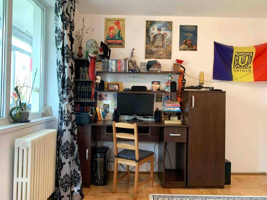 Central Apartment Muncii Area Netflix Boekarest Buitenkant foto