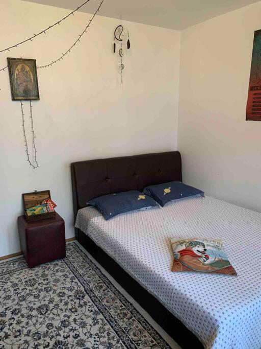Central Apartment Muncii Area Netflix Boekarest Buitenkant foto