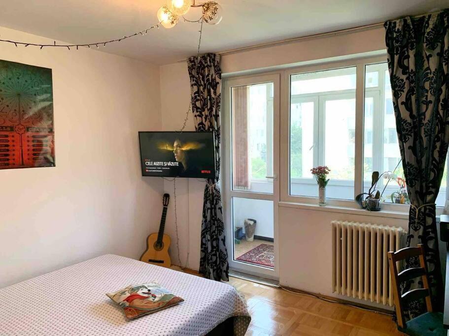 Central Apartment Muncii Area Netflix Boekarest Buitenkant foto